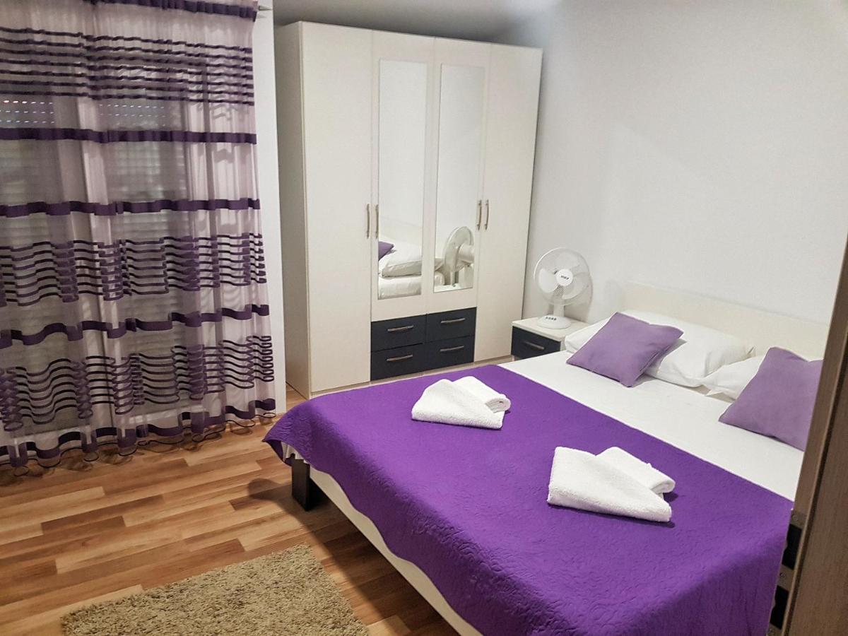 Апартаменти Apartman Nela Kastel Sucurac Екстер'єр фото